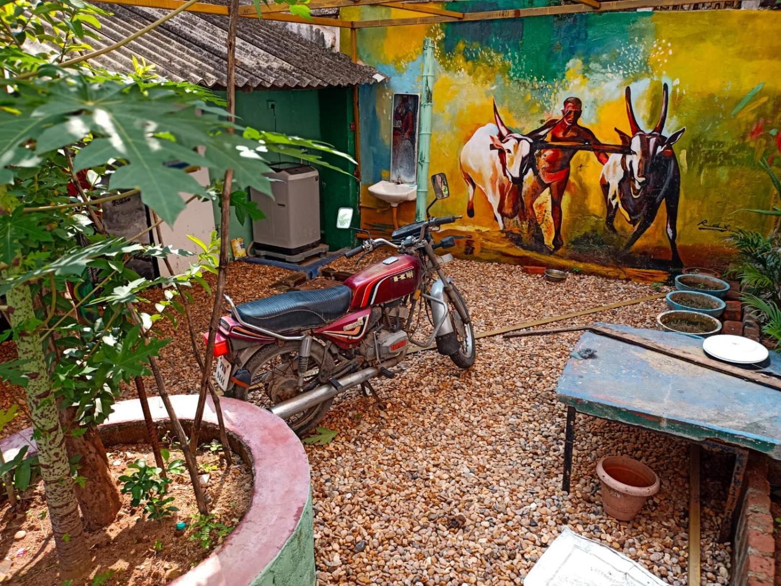 Gurukulam Hostel Puducherry Buitenkant foto